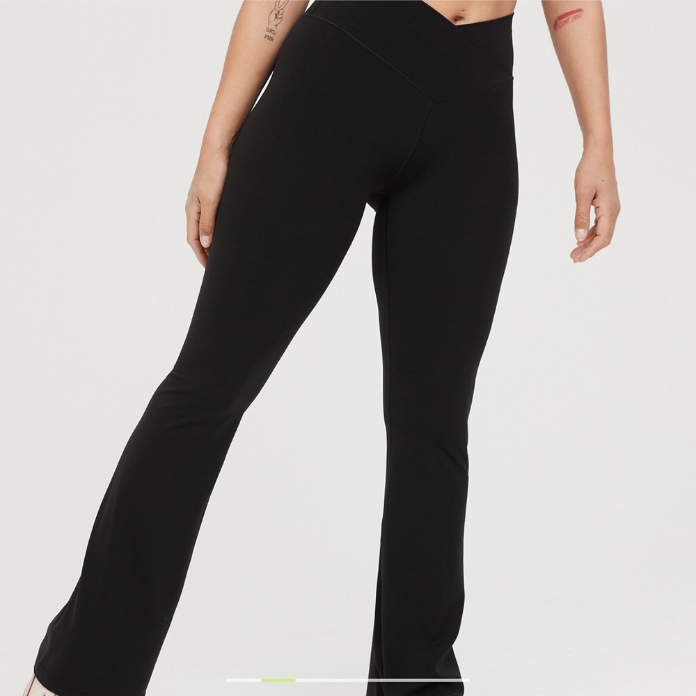 Aerie REAL ME Crossover Flare Leggings size MEDIUM LONG
